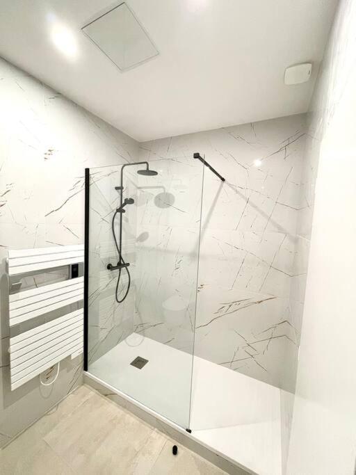 Appartement Moderne + Parking A 50M De La Mer La Ciotat Exterior photo
