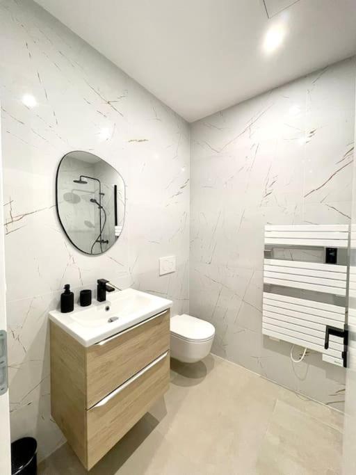 Appartement Moderne + Parking A 50M De La Mer La Ciotat Exterior photo